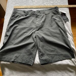 PGA tour Men's black Checkered Shorts size 38